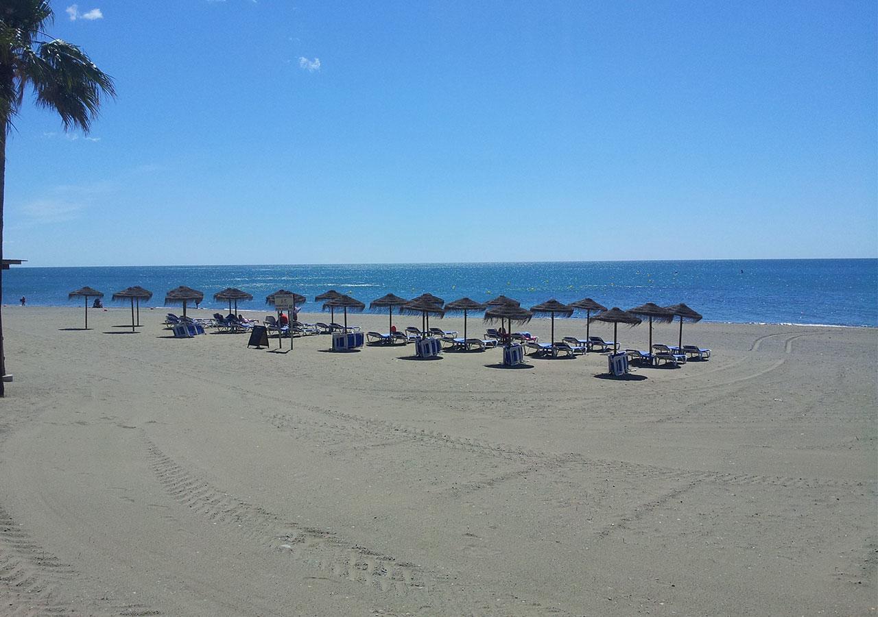 エステポナPuertosol 2アパートメント エクステリア 写真